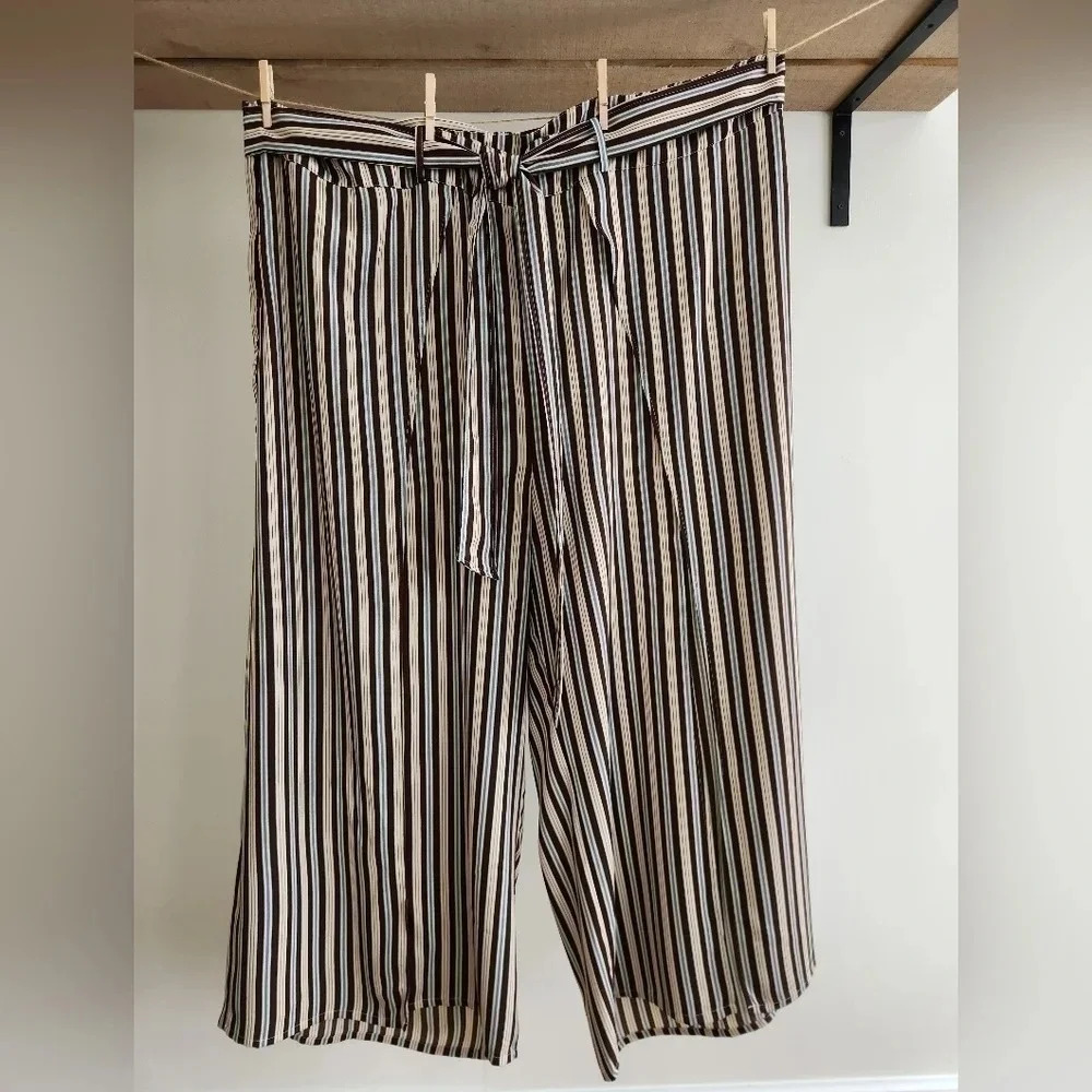 NWT || SONCY || split-leg pants